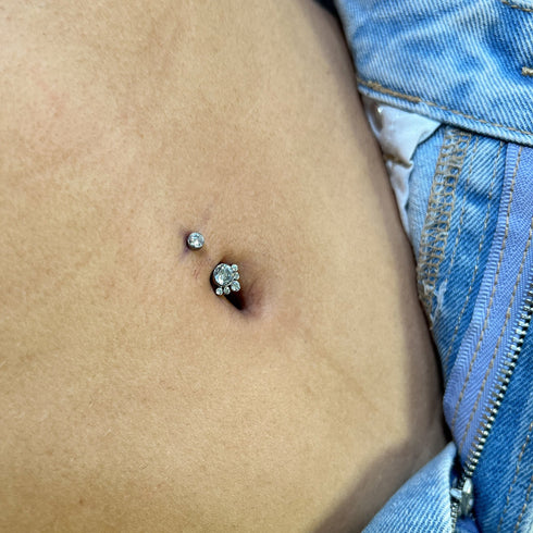 Titanium navel gem cluster piercing